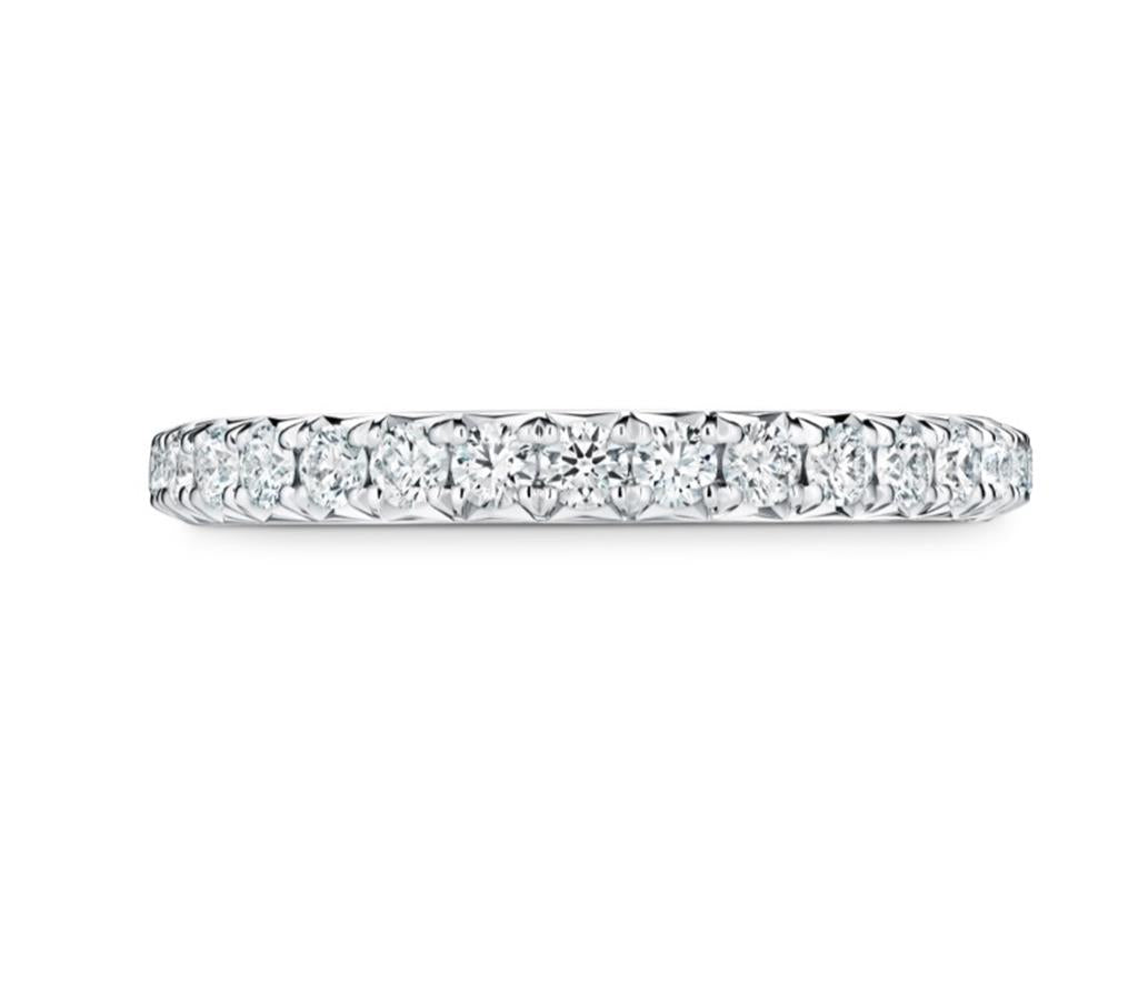 Vela French Cut Pavé Band