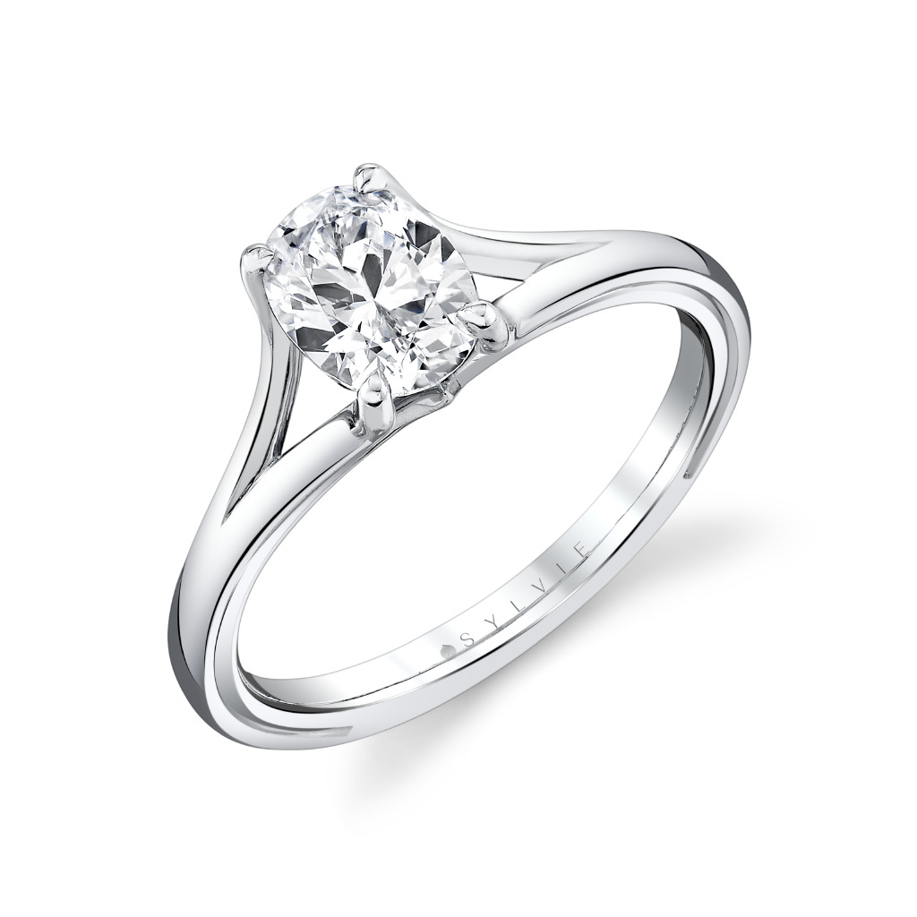 Oval Engagement Ring