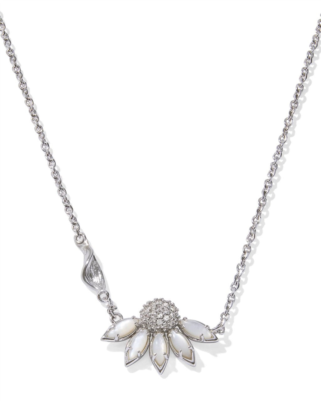 Anya Flower Short Pendant Necklace
